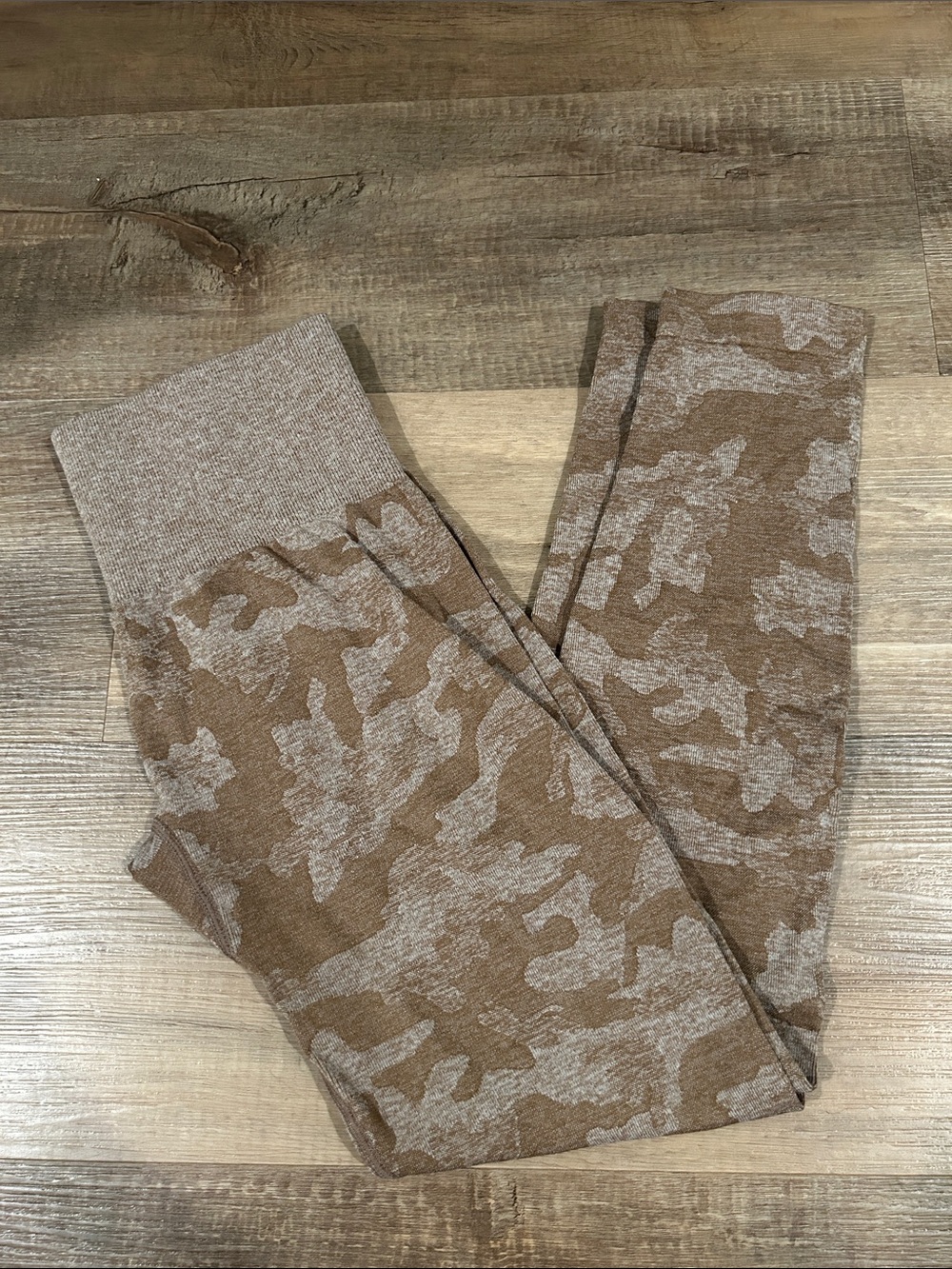 NVGTN Camo Leggings